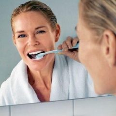 Imagem da notícia: Limpeza oral reduz risco de enfartes