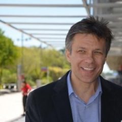 Imagem da notícia: “Hoje s&oacute; h&aacute; lugar para os excelentes”