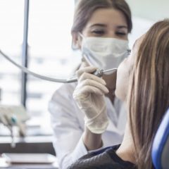 Imagem da notícia: 2019 ter&aacute; aproximadamente 100 dentistas nos centros de sa&uacute;de
