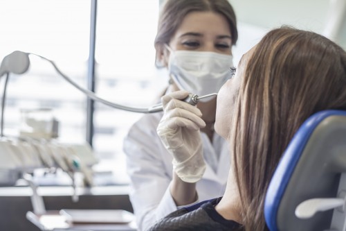 Imagem da notícia: 2019 terá aproximadamente 100 dentistas nos centros de saúde