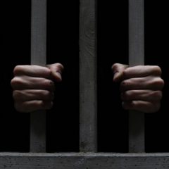 Imagem da notícia: Reclusos com dentista na cadeia