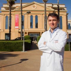 Imagem da notícia: Dentista português dirige Unidade do Hálito em Barcelona