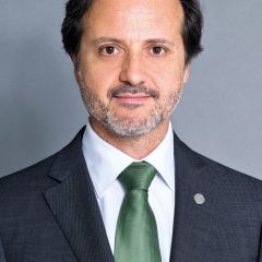 Imagem da notícia: Bastonário da OMD nomeado vice-presidente da FEDCAR