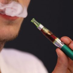 Imagem da notícia: OMD alerta para os riscos do cigarro eletrónico