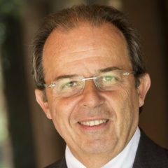Imagem da notícia: Gil Alcoforado distinguido pela European Federation of Periodontology
