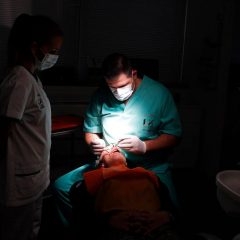 Imagem da notícia: Covid-19: estudos revelam que é seguro ir ao médico dentista