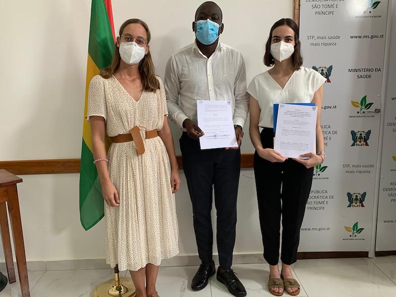 Imagem da notícia: Mundo A Sorrir renova parceria com Ministério da Saúde de São Tomé e Príncipe
