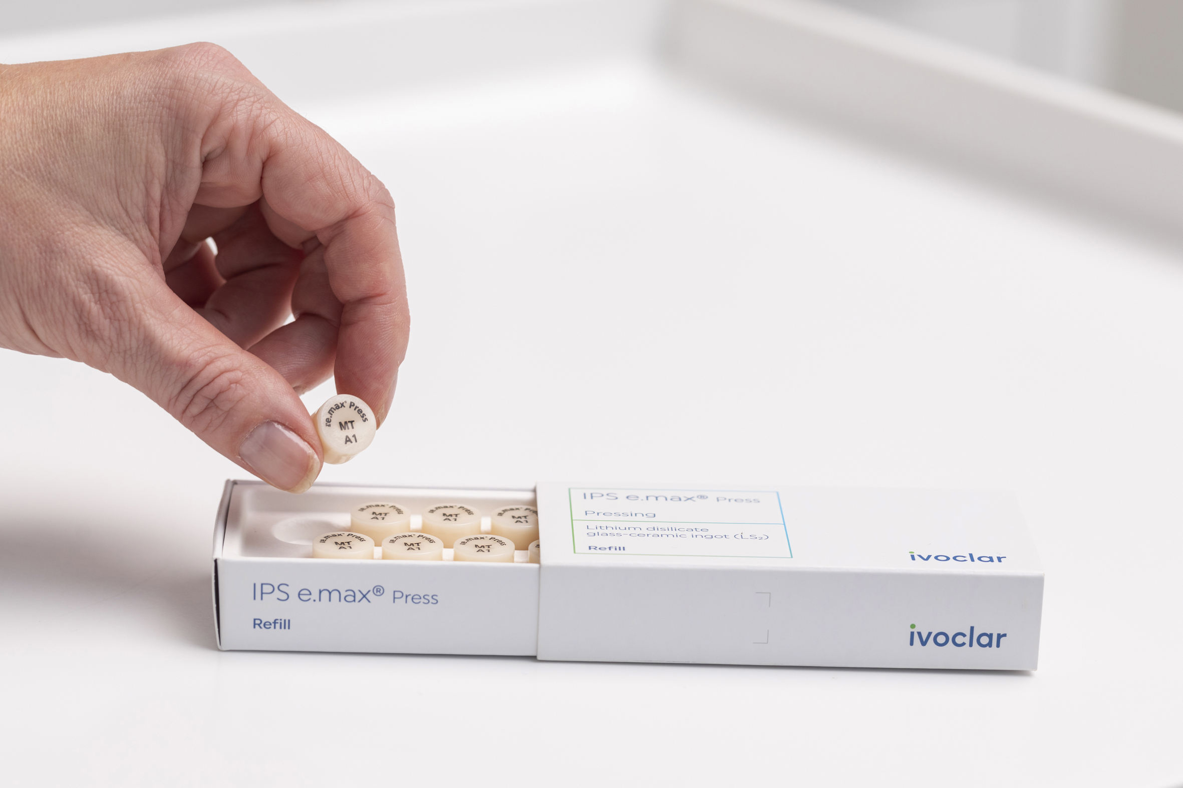 Imagem da notícia: Ivoclar apresenta gama de produtos IPS e.max Press