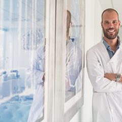 Imagem da notícia: David Ângelo galardoado com a 1.ª Medalha de Mérito em Estomatologia