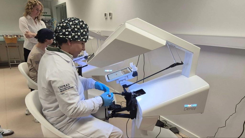 Imagem da notícia: FMD-UCP aposta em realidade virtual na formação