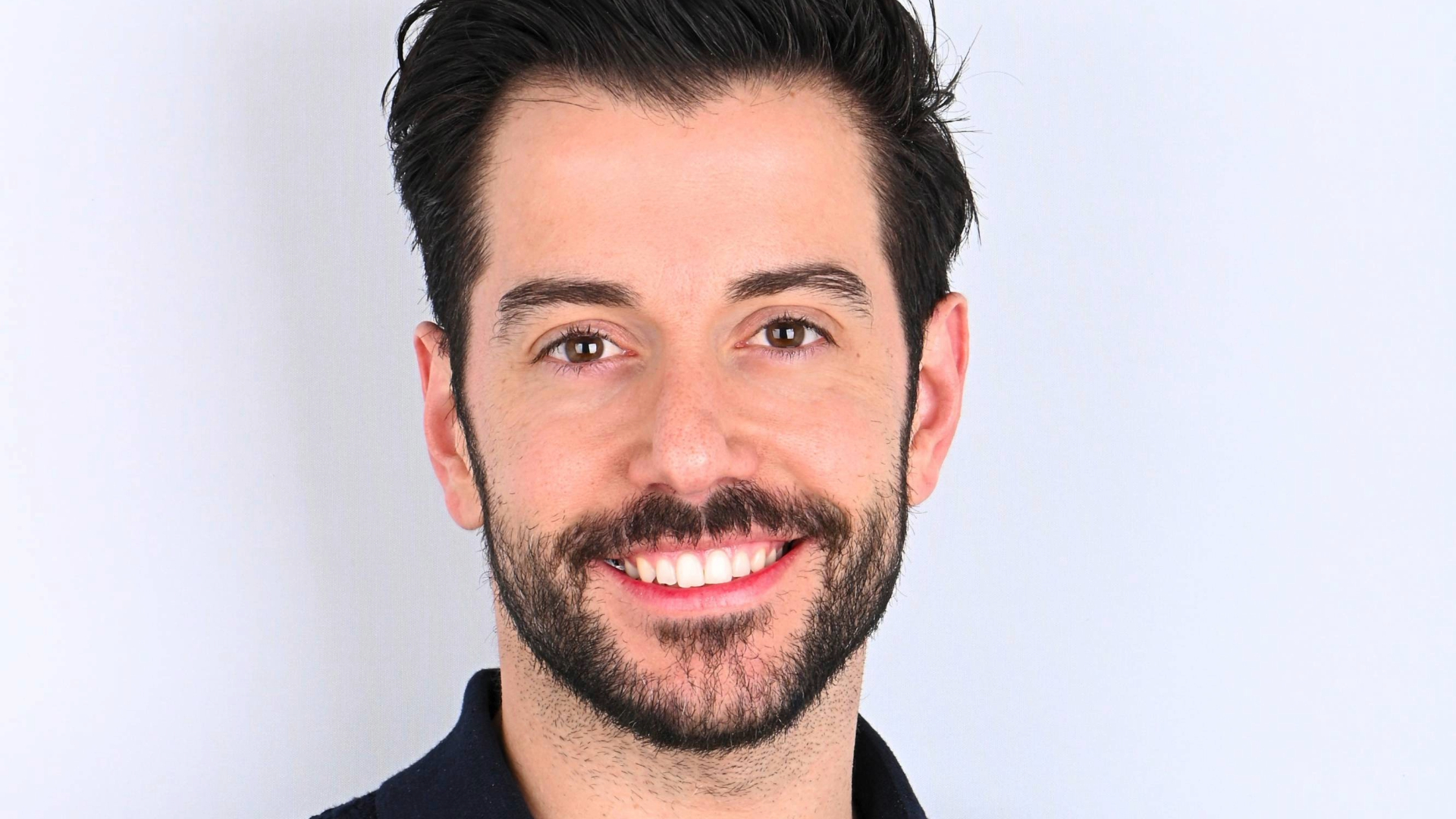 Imagem da notícia: Médico dentista português lança instituto de formação no Luxemburgo