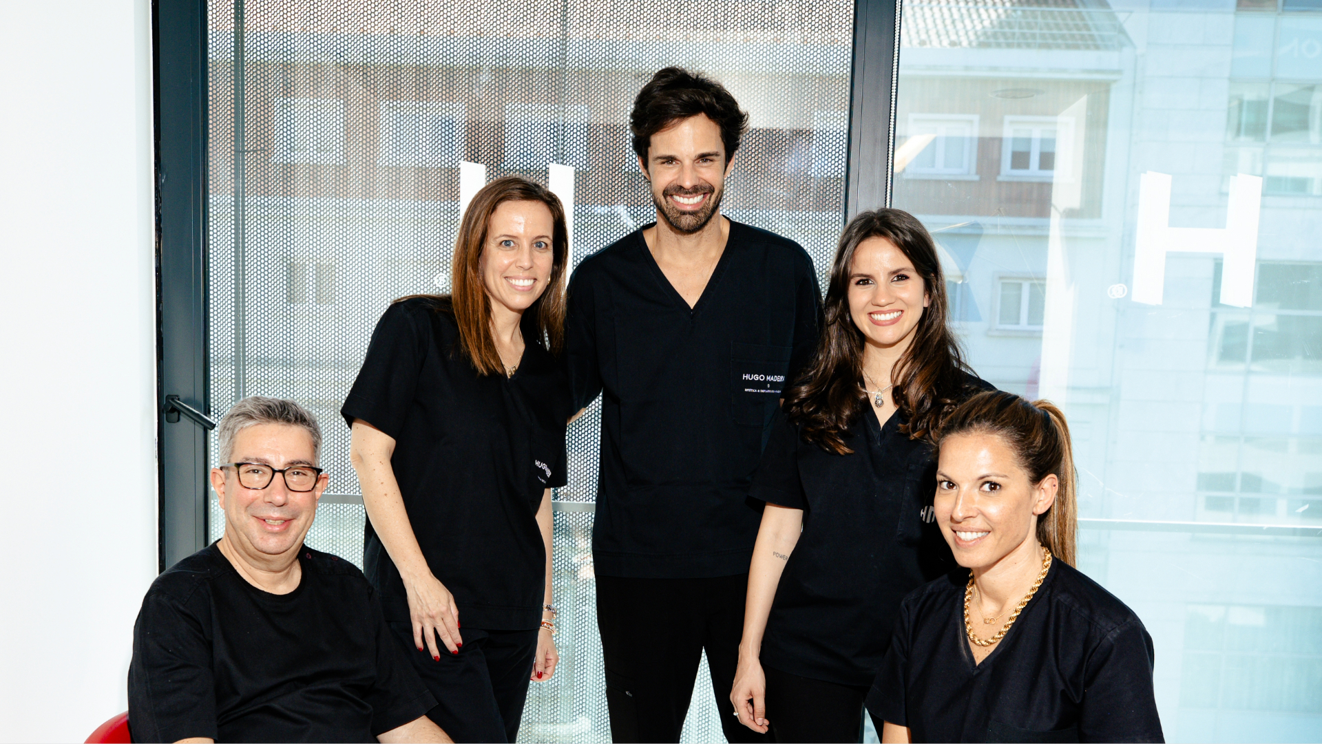 Imagem da notícia: Saúde pela boca: Clínica Hugo Madeira liga medicina dentária à saúde geral