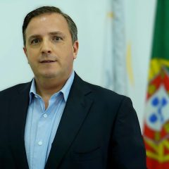 Imagem da notícia: “O Estado hipócrita: exige no privado o que negligencia no SNS e explora conscientemente os médicos dentistas com o cheque-dentista”